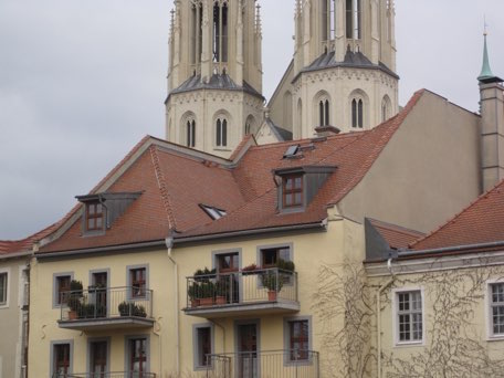 Deutsch eingebundene Kehle im rotbunden Biberdach