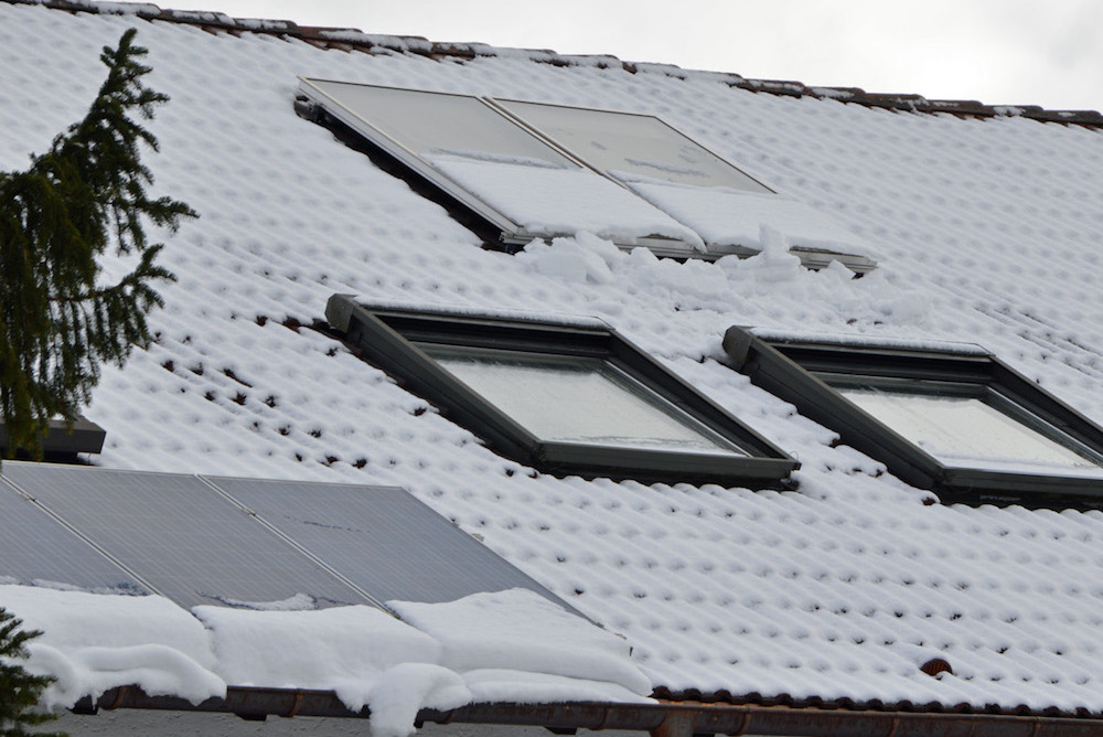 Dach mit Schnee