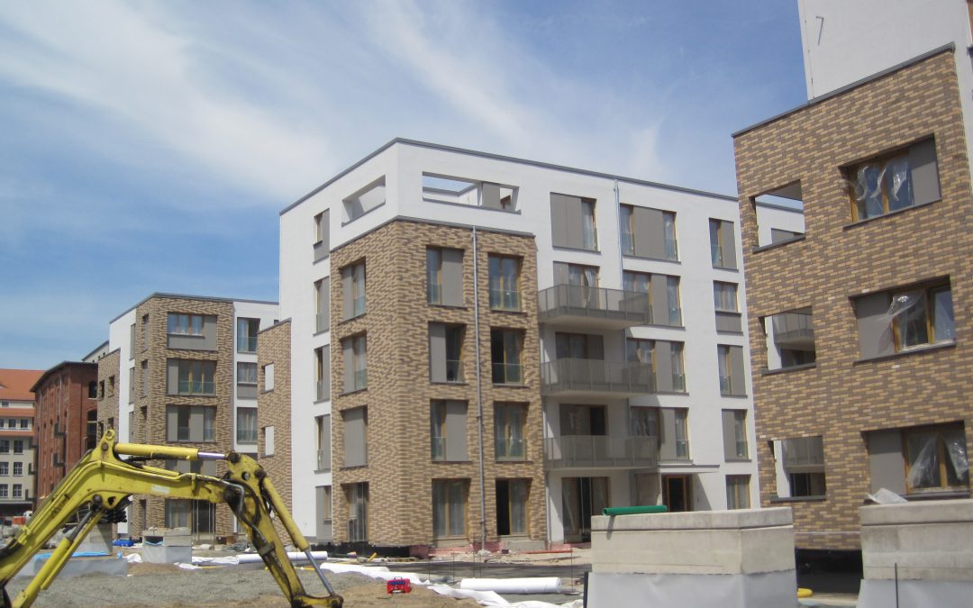 Bedachung von Neubauten in einem Leipziger Kasernenkomplex