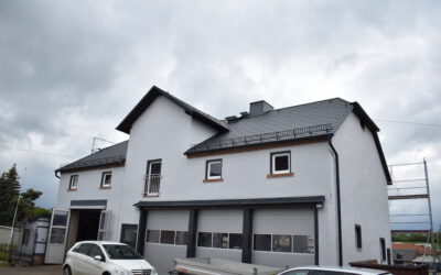 Neue Dacheindeckung für Werkstatthaus